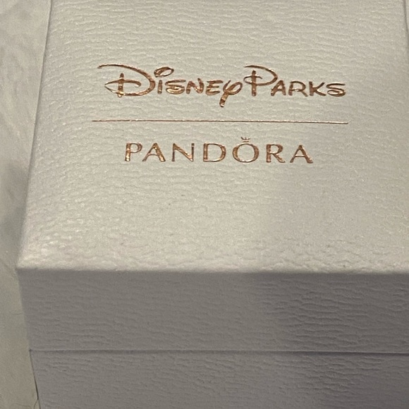Authentic Pandora Disney Parks Dog Mom charm - Picture 4 of 4